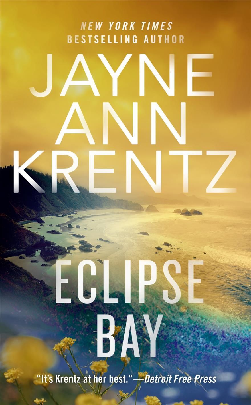 Eclipse Bay By Jayne Ann Krentz 9780515128017 (Paperback)