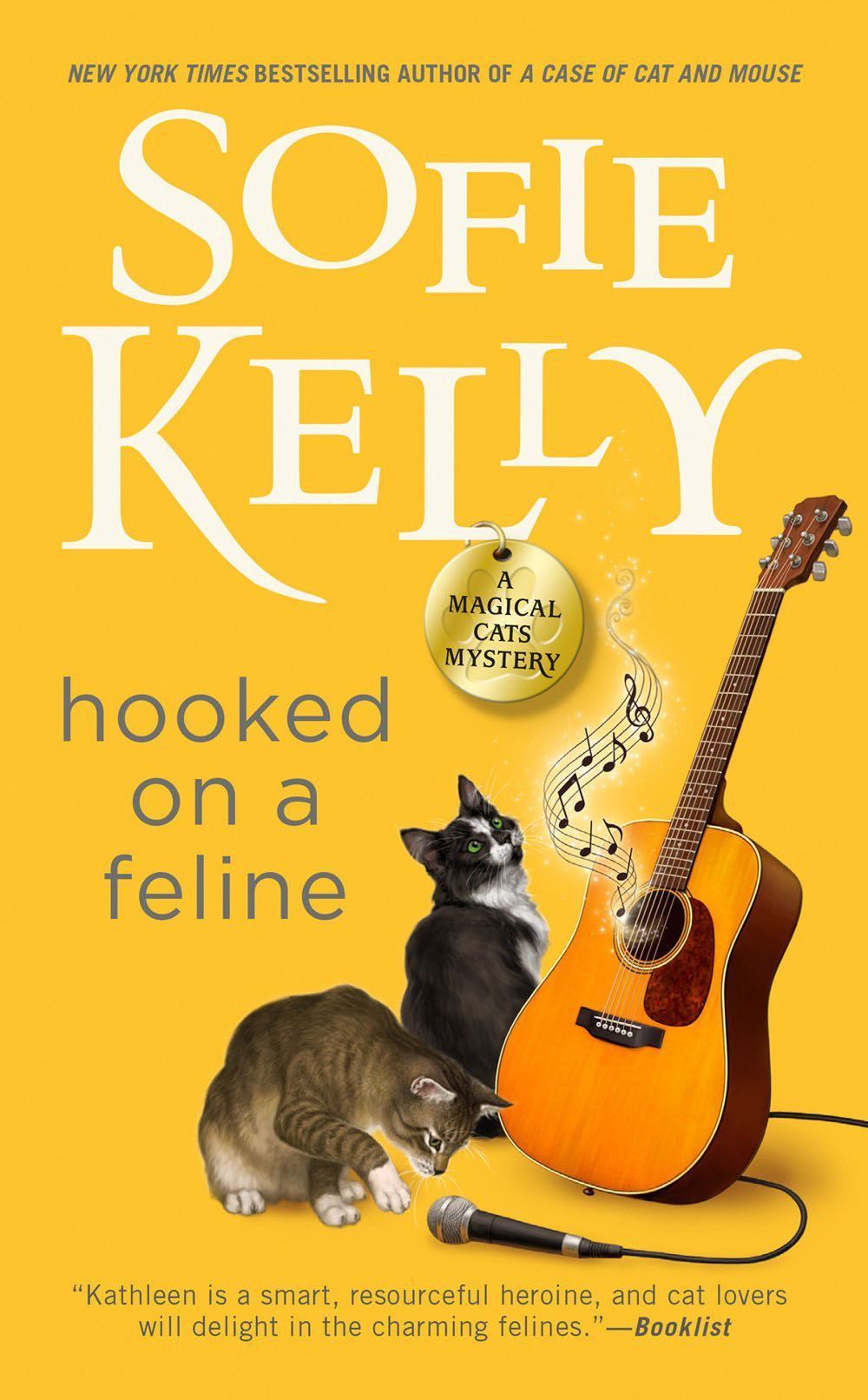 Hooked on a Feline By Sofie Kelly 9780593199992 (Paperback)