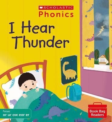I Hear Thunder By Rebecca Heddle 9780702308994 (Paperback)