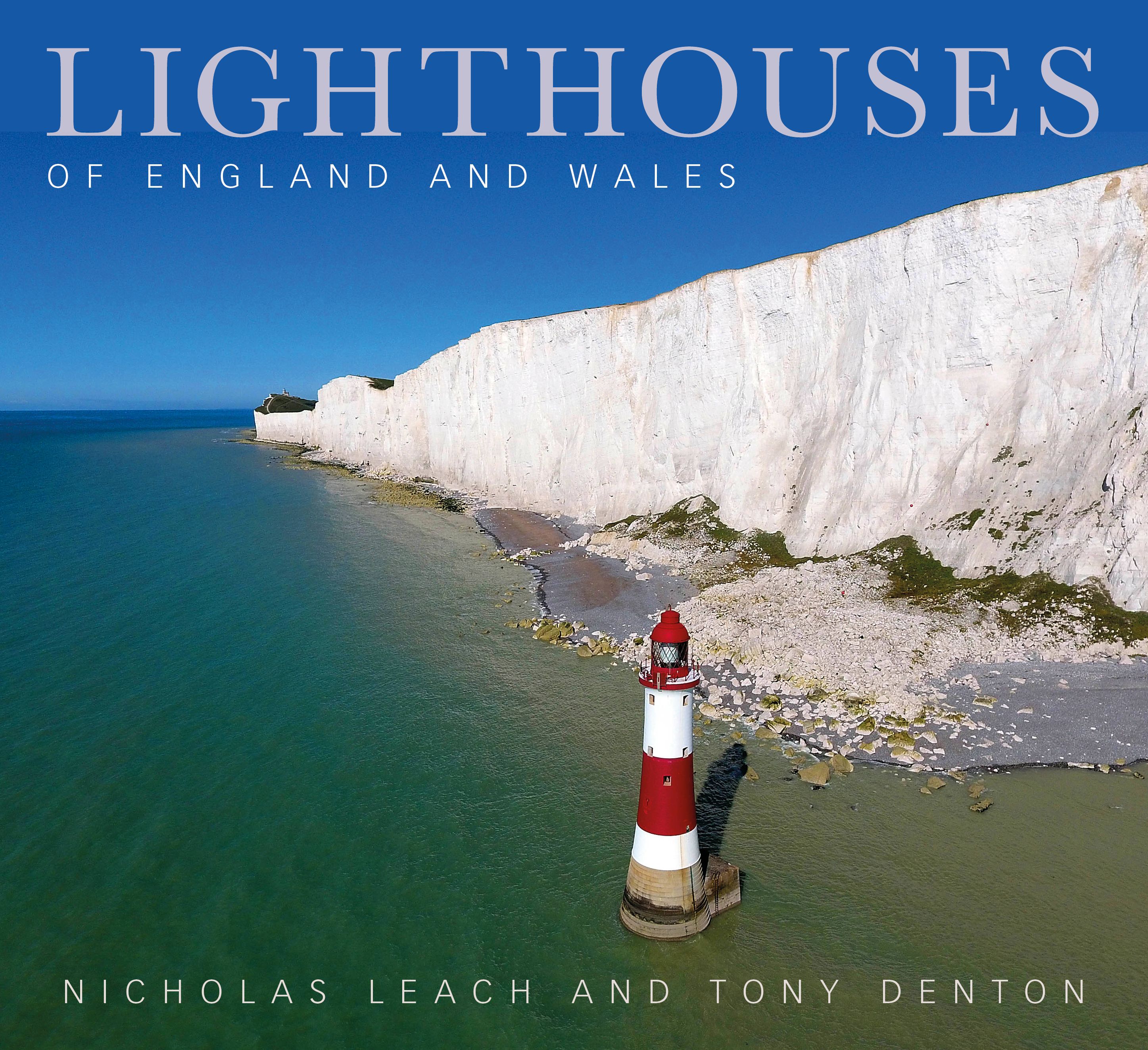 Lighthouses of England and Wales By Nicholas Leach 9780750986977