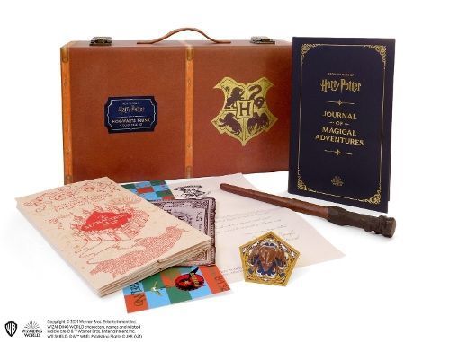 Harry Potter: Hogwarts Trunk Collectible Set By Donald Lemke