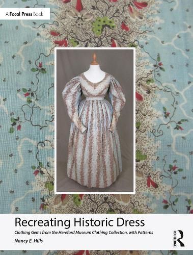 Recreating Historic Dress 9781032624587 (Paperback)