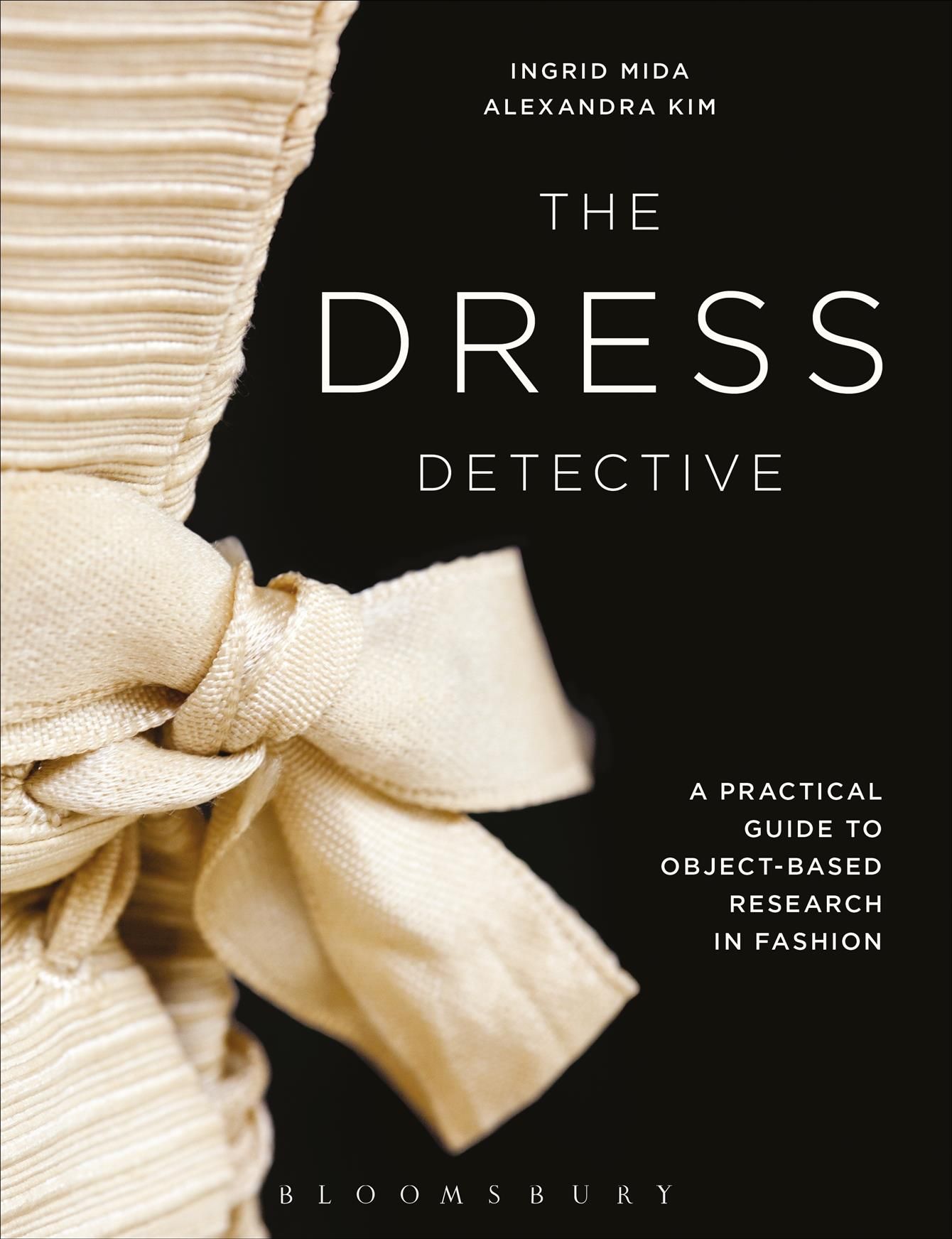 The Dress Detective 9781350087774 (Paperback)