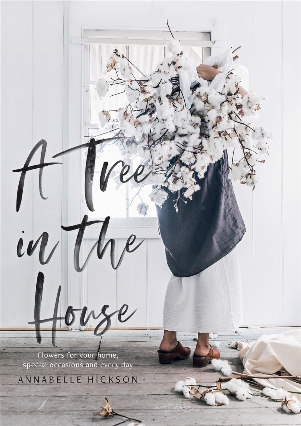 A Tree in the House 9781743793749 (Hardback)
