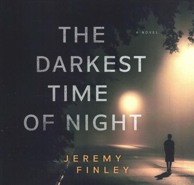 The Darkest Time of Night 9781982525736 (CD-Audio)