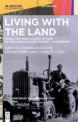 Living With the Land 9783110678567 (Hardback)