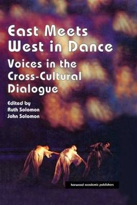 East Meets West in Dance 9783718655939 (Hardback)