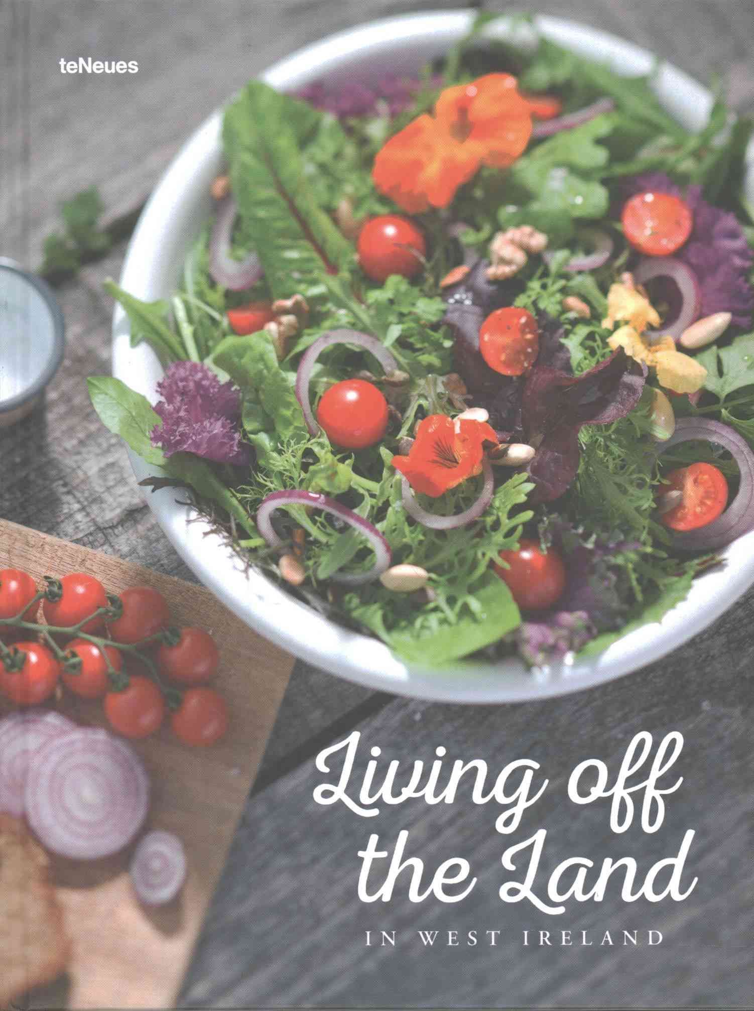 Living Off the Land By teNeues 9783832734244 (Hardback)