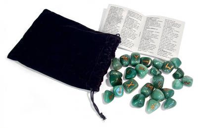 Green Aventurine Runes Bookshelf Edition 9788865270172