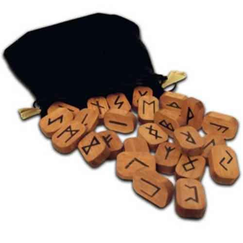Wooden Runes Bookshelf Edition By Laura Tuan 9788883958472 (Paperback)
